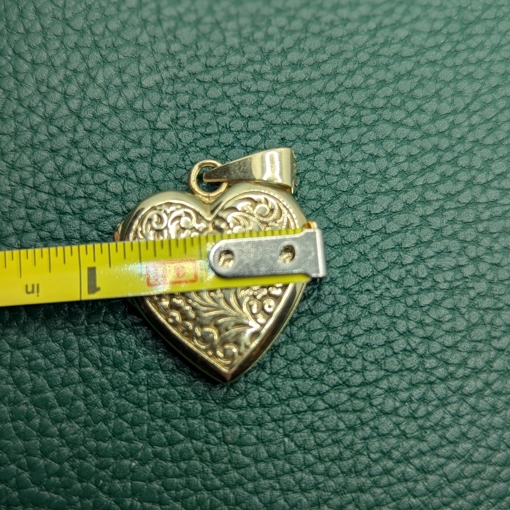 ✨ 14K Gold Vintage Heart Locket ✨ - Picture 11 of 11